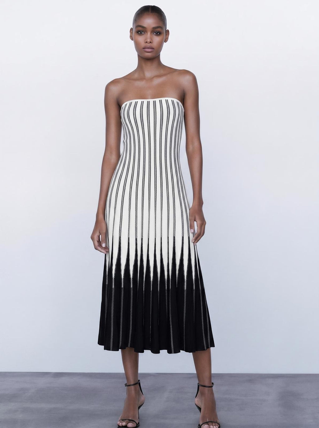 Strapless pleated midi dress