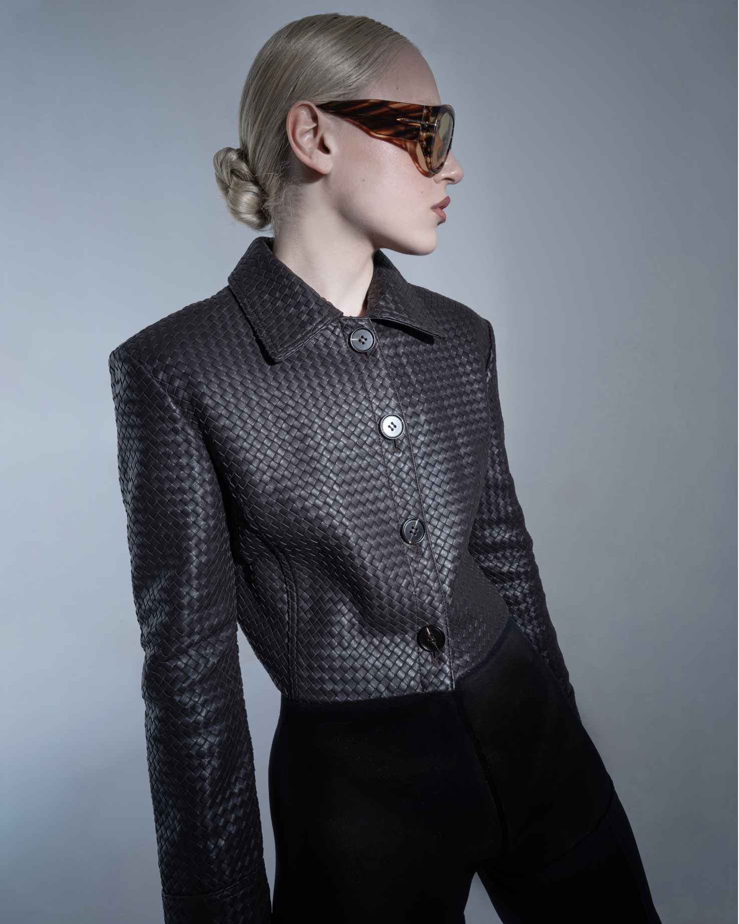 Brown woven cropped jacket