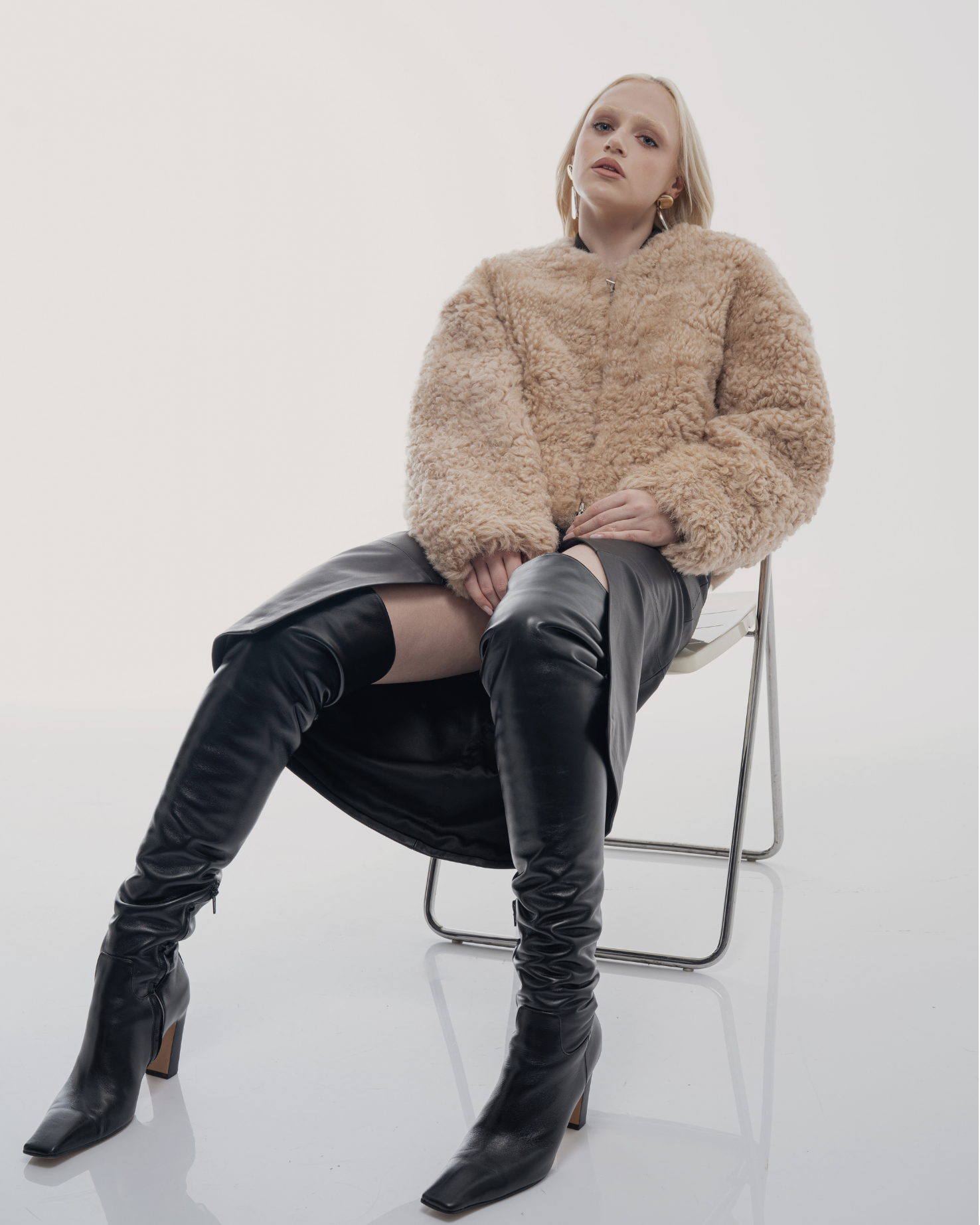 Leather front slit pencil skirt