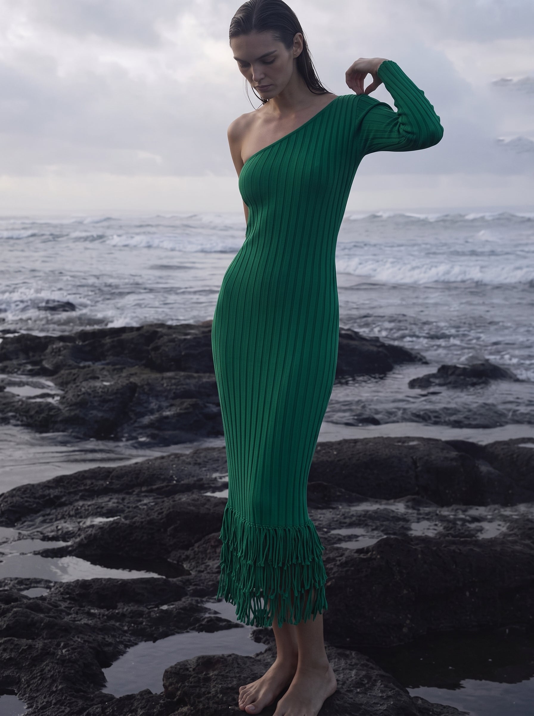 Green one sleeve knit midi dress